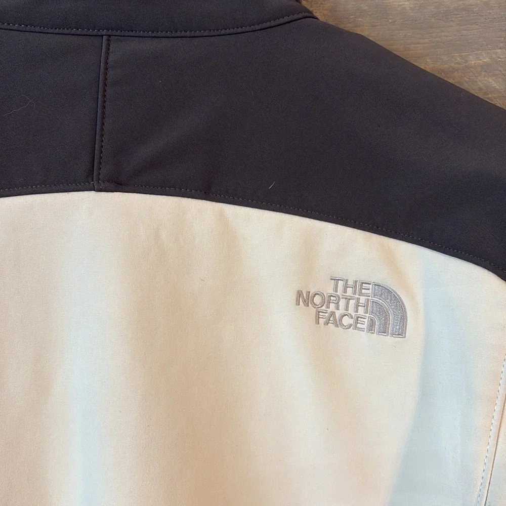 Good Condition - The North Face Softshell Jacket - white/grey - Mens Small - Picture 6 of 9
